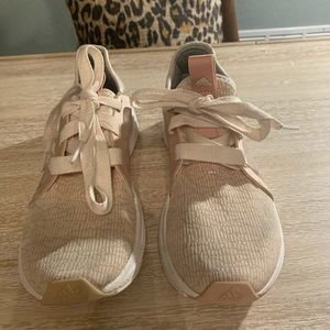 Adidas Bounce women’s size 9